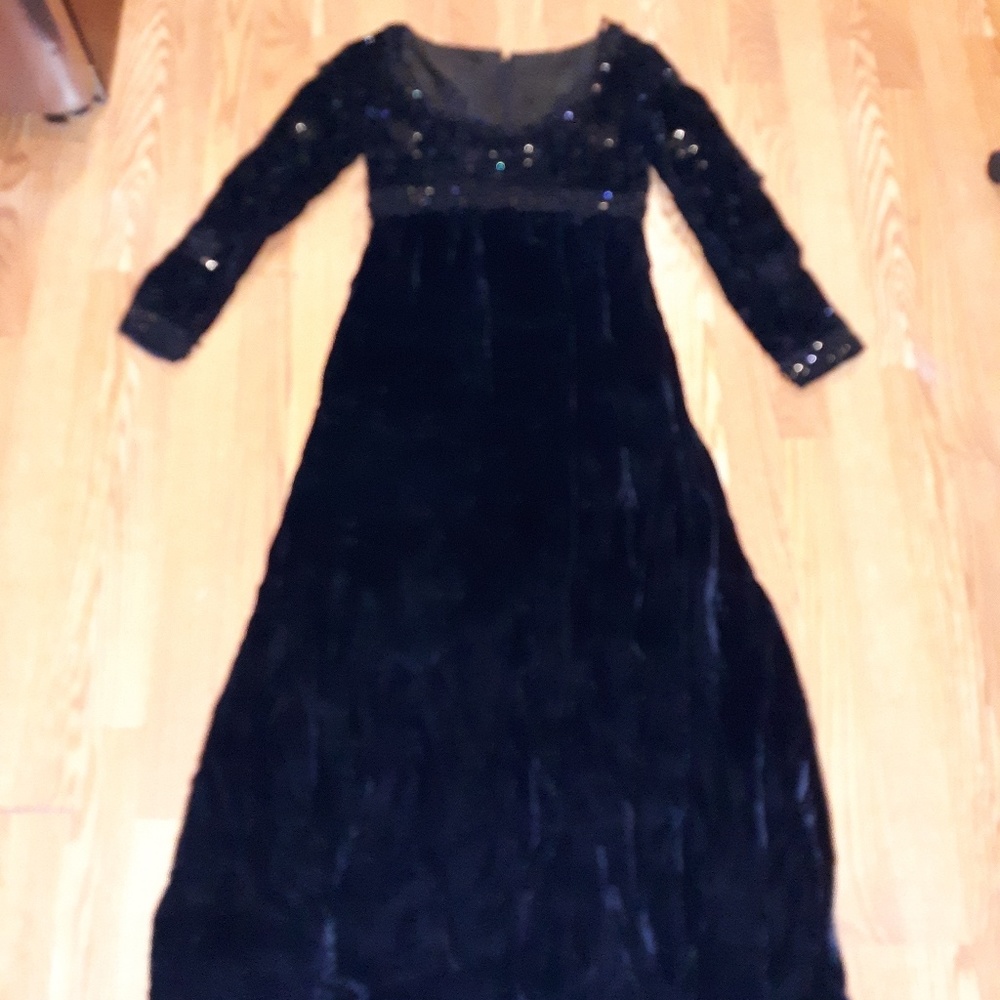 Vintage International Ladies Garmet Dress